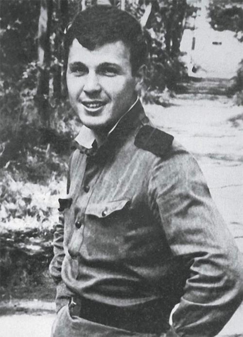 Звезды, воспитывавшиеся без матерей