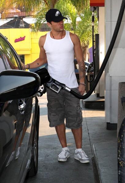 Звезды на автозаправках