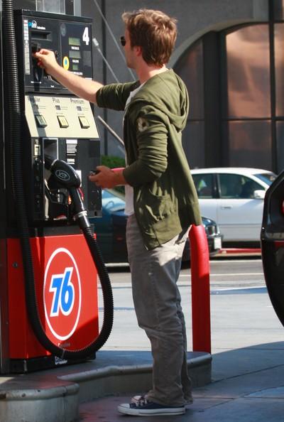 Звезды на автозаправках