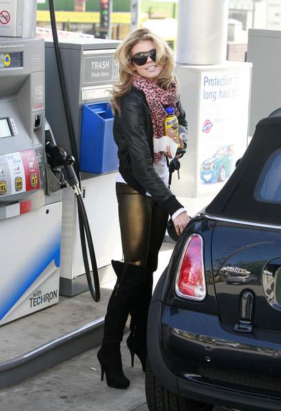 Звезды на автозаправках