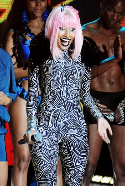 Королевы эпатажа и их самые безумные наряды