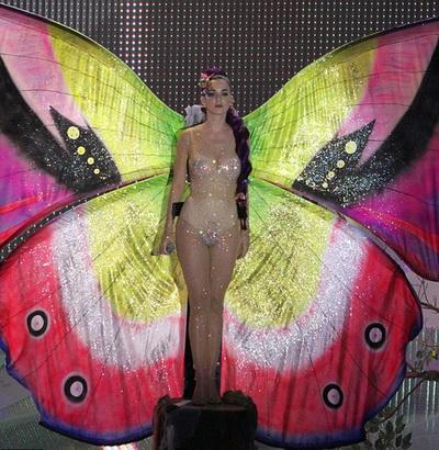 Королевы эпатажа и их самые безумные наряды