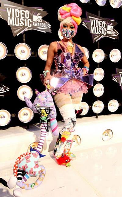 Королевы эпатажа и их самые безумные наряды