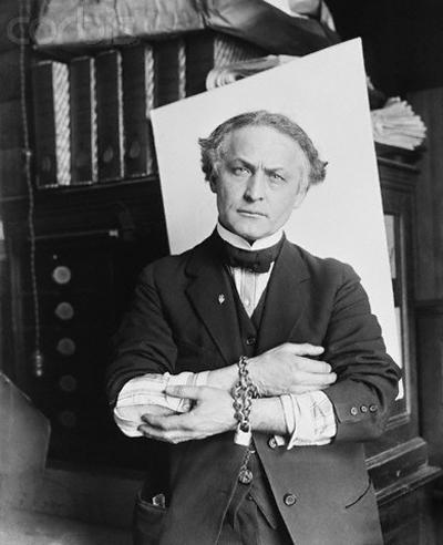 Игры со смертью: 20 самых отчаянных смельчаков