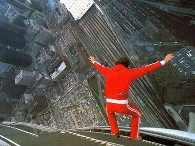 Игры со смертью: 20 самых отчаянных смельчаков