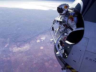 Игры со смертью: 20 самых отчаянных смельчаков