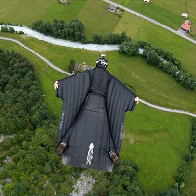 Игры со смертью: 20 самых отчаянных смельчаков