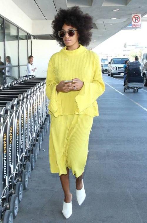 Самые нелепые и странные наряды знаменитостей. Ч.4