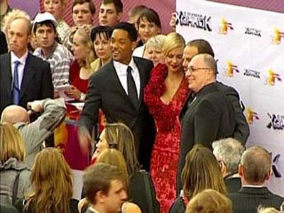 В Москве открылся 30-й международный кинофестиваль: Михалков станцевал с Уиллом Смитом