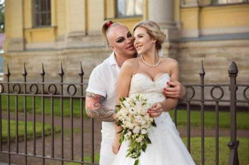 Звезды, которые в жизни не соответствует внешности и сценическому образу