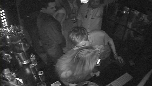 Линдсей Лохан пьет водку и целуется с Самантой