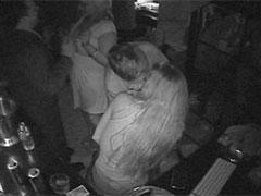 Линдсей Лохан пьет водку и целуется с Самантой