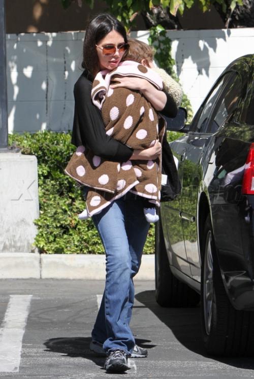 "Признать или отказаться?": внебрачные дети знаменитостей