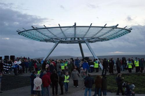 Дерево-орган сообщает людям мелодии ветра