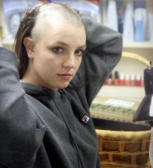 Самые яркие нервные срывы знаменитостей, случившиеся на публике