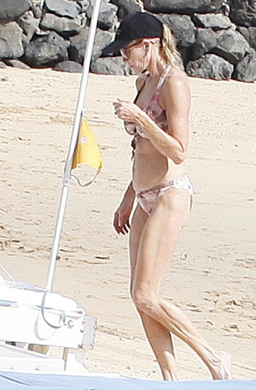 Звезды за 40, как они выглядят в купальниках