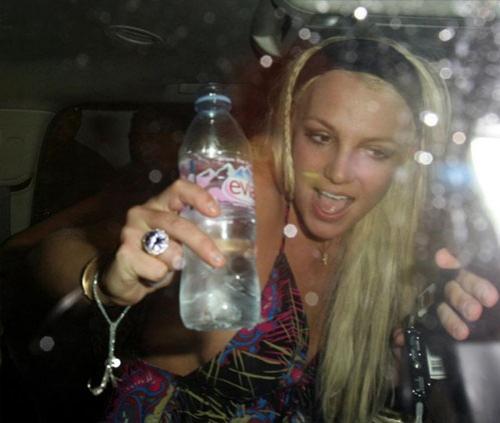 Бритни Спирс устроила дебош в самолёте