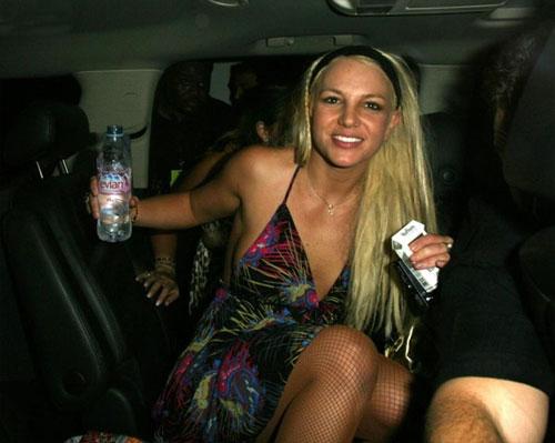 Бритни Спирс устроила дебош в самолёте