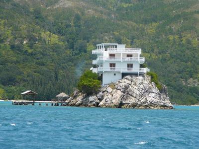 Самые маленькие островные поместья