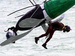 Человекоптицам из  Богнора подрезали крылья