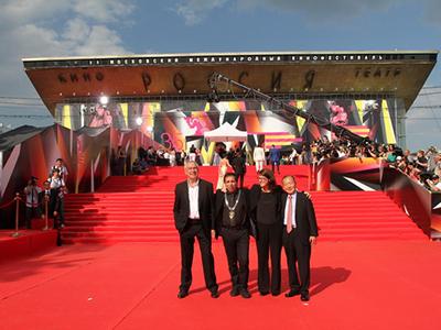 Жерар Депардье сбежал с церемонии закрытия ММКФ