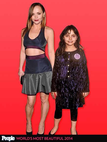 Знаменитые актёры позируют с собой же двадцатилетней давности