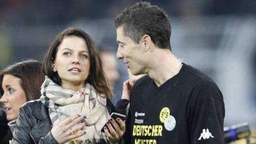 Самые красивые подруги футболистов, заявленных на Евро