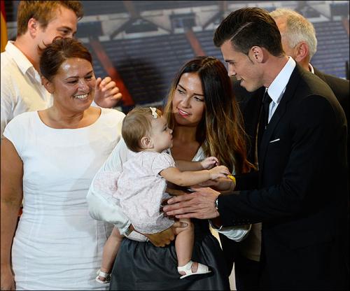 Самые красивые подруги футболистов, заявленных на Евро