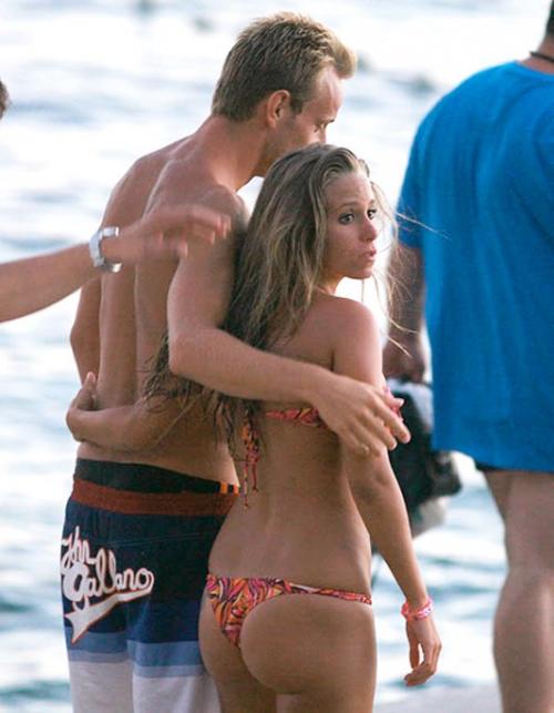 Самые красивые подруги футболистов, заявленных на Евро