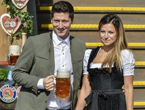 Самые красивые подруги футболистов, заявленных на Евро