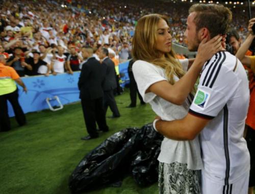 Самые красивые подруги футболистов, заявленных на Евро