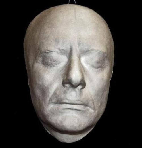 Посмертные маски великих людей