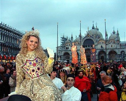 На венецианском карнавале сожгут чучело зимы