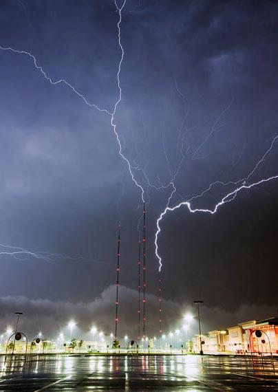 Британский фотограф  охотится за торнадо