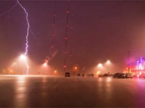 Британский фотограф  охотится за торнадо