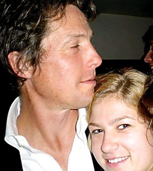 Знаменитости в объятиях поклонниц: скандальные кадры