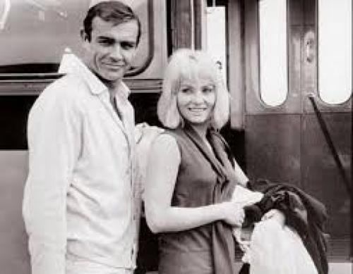 Женщины, которые развелись с секс-символами