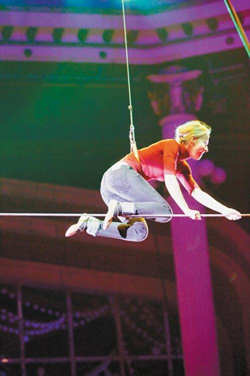 Иван Ургант опустил Собчак с небес на землю