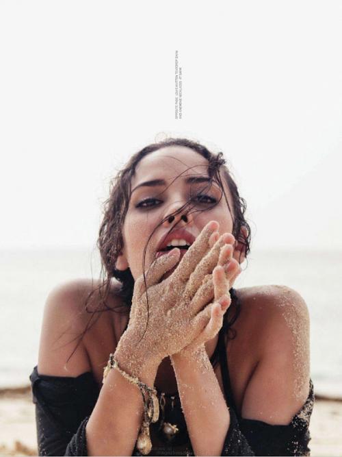 Пикантные фото юной "Мисс мира 2013" попали в Сеть