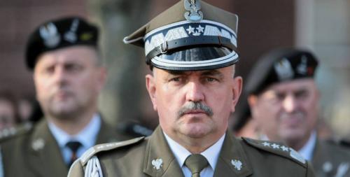 Не щадит никого: знаменитости, которые заразились коронавирусом