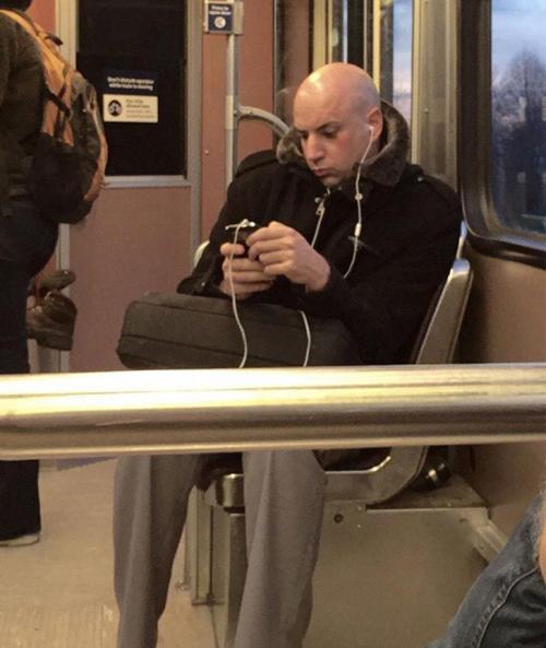 Обычные люди, точь-в-точь похожие на знаменитостей в их культовых ролях