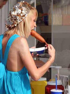 Звезды лопают фастфуд