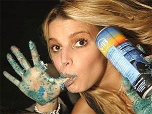 Звезды лопают фастфуд