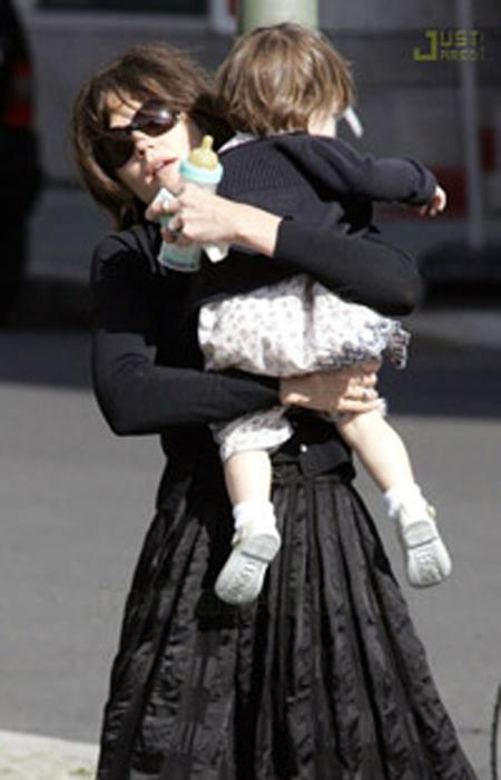 Несравненная Сури Круз вышла в свет