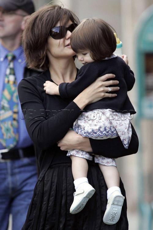 Несравненная Сури Круз вышла в свет