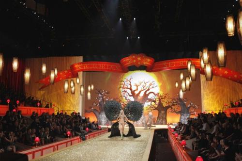 Victoria\’s Secret 2010: гвоздь программы — бюстгалтер за  млн