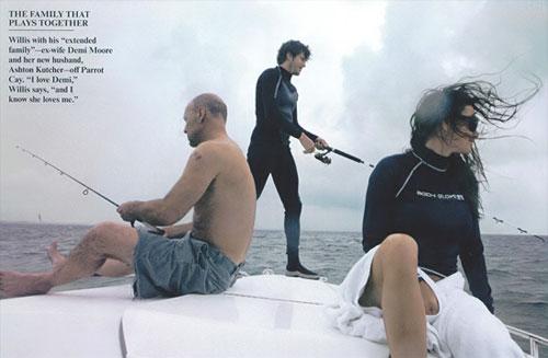 Брюс Уиллис, Дэми Мур и Эштон Катчер  живут втроем