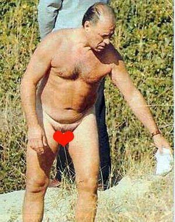 Самые выразительные пляжные костюмы политиков