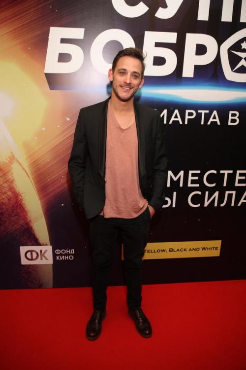 Шариков примкнул к СуперБобровым