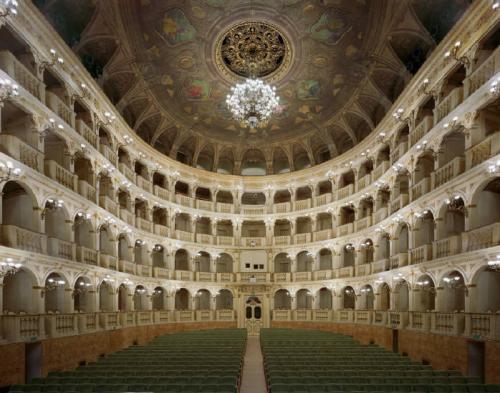 Самые красивые оперные театры мира